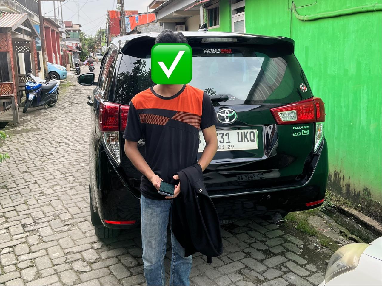 Pelanggan Alfi dengan Toyota Innova Reborn